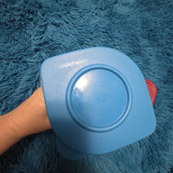 Tupperware Containers Set Of Two - Picture 2 of 6